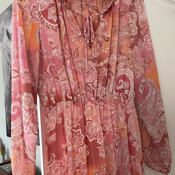 A perfect summer maxi dress; lightweight and lined. Worn once; without tags - Picture 2 of 3
